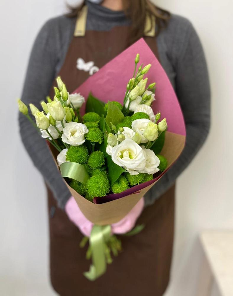 Букет цветов из: Хризантемы и Лизиантусы в Абазе