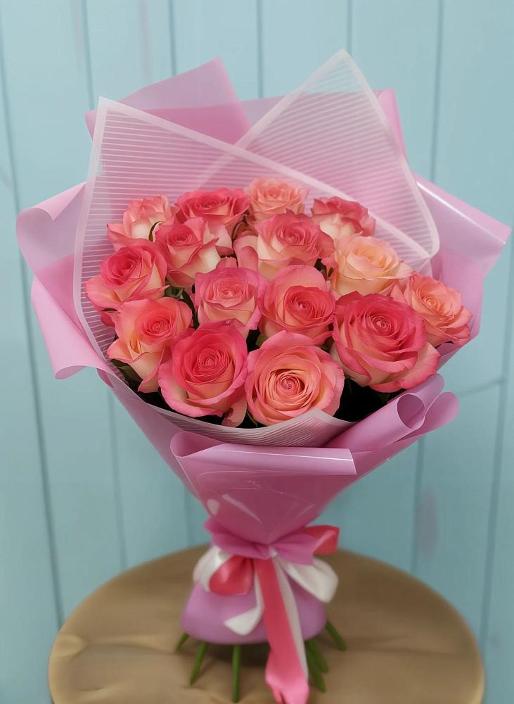 Букет 15 Розовых роз Равель в Абазе