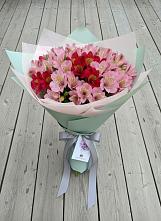 Букет цветов из:  Альстромерии #REPLACE_PRED# Абазе