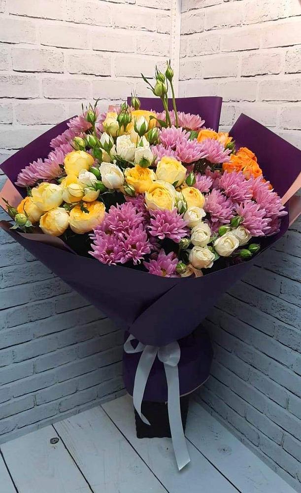 Букет цветов из: Хризантемы и Розы в Абазе