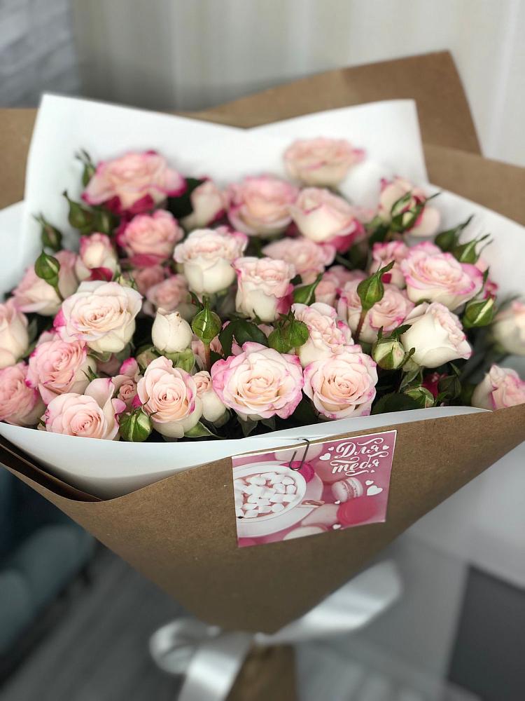 Букет цветов из: Розы в Абазе