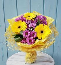 Букет цветов из:  Хризантемы и Герберы в Абазе