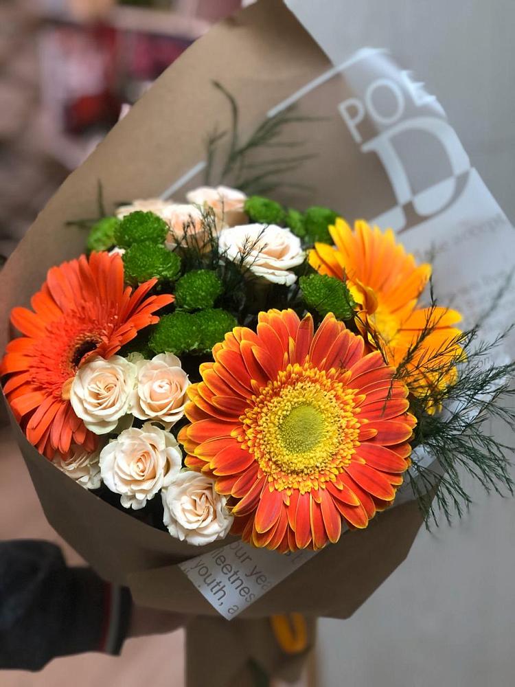 Букет цветов из: Герберы, Хризантемы и Розы в Абазе