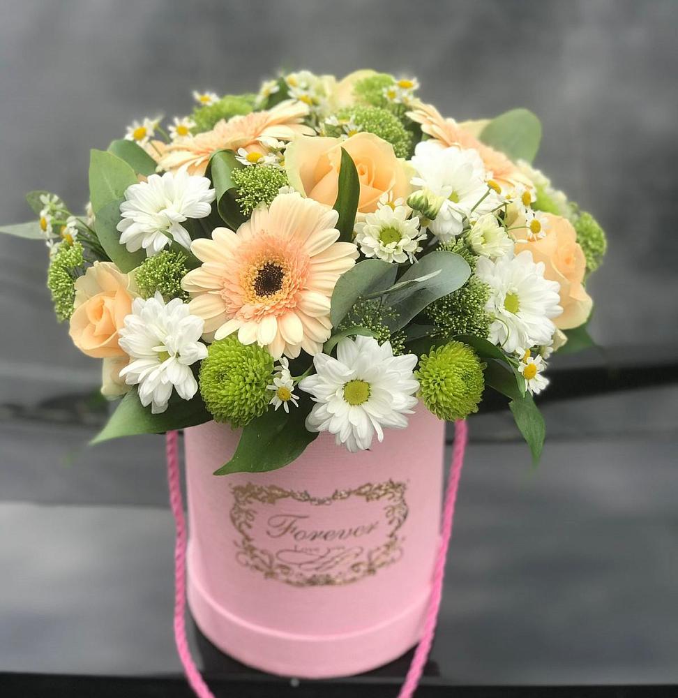 Композиция маленькая прелесть в Абазе Цветочная композиция из Розы, Герберы и Хризантемы в шляпной коробке в Абазе