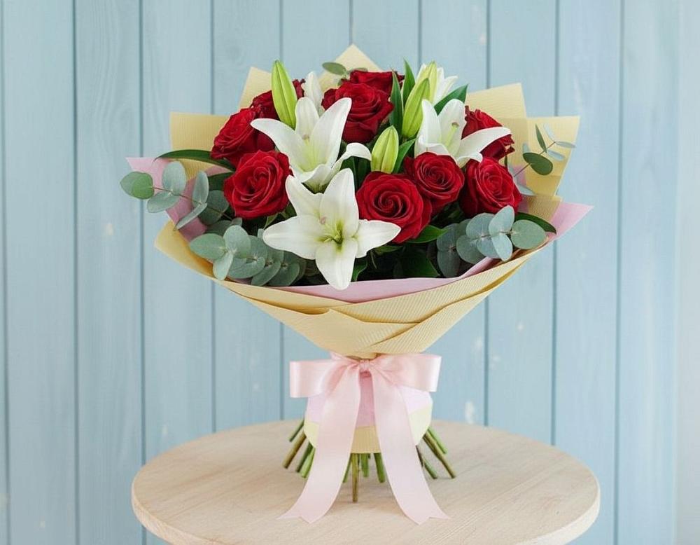 Букет цветов из: Лилии и Розы в Абазе